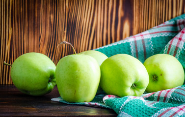 green apples on the table
