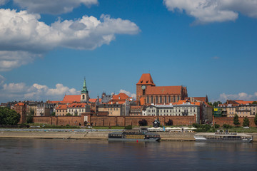 Obraz premium View of the city of Torun from the side of the Vistula, Kujawsko-Pomorskie, Poland