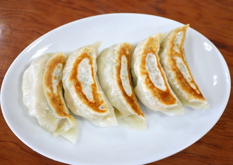 焼き餃子
