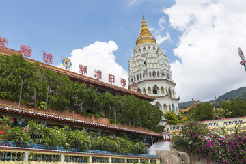 The seven tiered Pagoda of 1000 Buddhas at Kek Lok Si Temple. Penang Island, Penang, Malaysia, South-East Asia, Asia