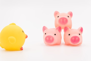 Cute yellow chicken and pink pig plastic toy simulation neat team training scene