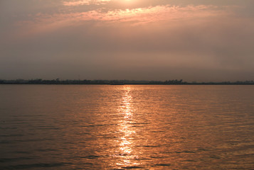 Obraz premium River and sunset