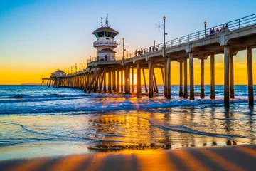 Fotobehang Huntington Beach Pier At Sunset © FernandoM