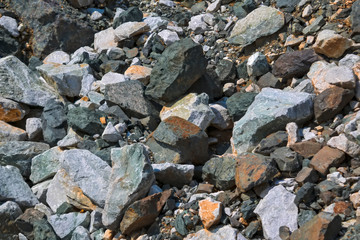 The texture of large stones in a quarry for the extraction of stone.