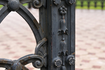 floral ornaments at historic railing