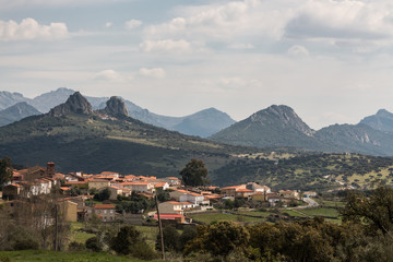 Village of Retamosa and the characteristic mountain range of the Villuercas Ibores Jara Geopark in Extremadura