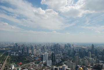 Fototapeta premium Wonderful view of the huge Bangkok from the top floor of the skyscraper