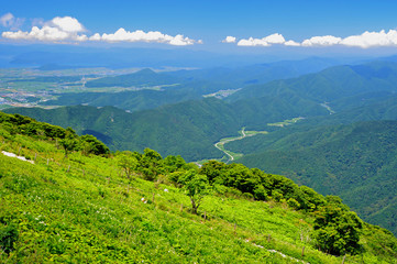 Fototapeta premium 伊吹山西登山道からの眺め 滋賀県米原市