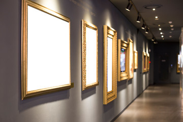 gallery with empty frame