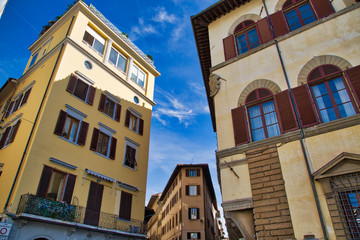 Fototapeta na wymiar Florence streets near landmark bridge Ponte Vecchio