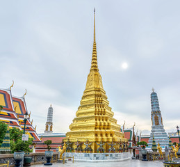Fototapeta premium One landmark of Wat Phra Kaew in Bangkok, Thailand. A place everyone in every religion can be viewed.