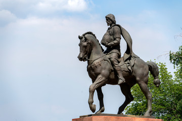 Рязань. Памятник Олегу Рязанскому на Соборной площади.