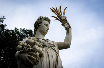 Una statua del Giardino di Boboli a Firenze