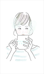 飲み物を飲む女性