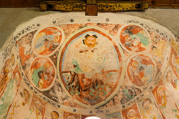 Fototapeta na wymiar Fresken in der Kirche von Mistail, Alvaschein, Graubünden, Schweiz