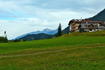 Fototapeta na wymiar Austrian Alps-view from the lake Weissensee
