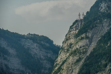 Energie Versorgung über Land durch Strommasten