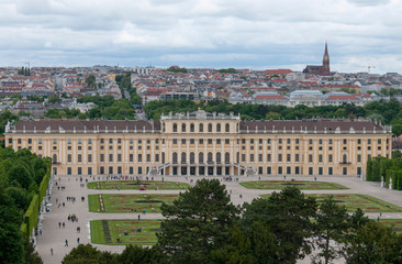 Fototapeta na wymiar Schoenbsunn palace in Vienna