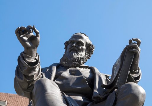 Hans-Sachs-monument on the Hans-Sachs-Platz square, Sebalder Altstadt, Nuremberg, Middle Franconia, Franconia, Bavaria, Germany, Europe