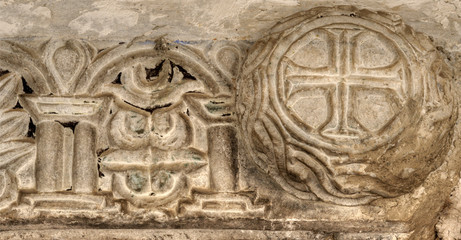 Fototapeta na wymiar Détail du porche de l'église de Makrinitsa, Grèce