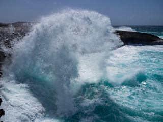 Naklejka premium Crashing waves at Shete Boka National park, curacao