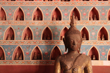 Fototapeta premium buddhist temple (Wat Sisakhet) in vientiane (laos)