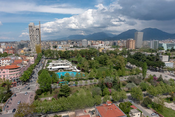 Fototapeta na wymiar Blick auf Rinia Park, Tirana