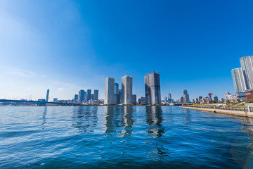 Naklejka premium 晴海ウォーターフロントの高層マンション