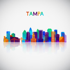 Obraz premium Tampa skyline silhouette in colorful geometric style. Symbol for your design. Vector illustration.