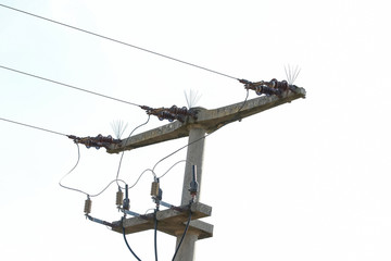 Alter Strommast aus Beton