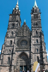 Fototapeta na wymiar St. Lorenz church, Nuremberg