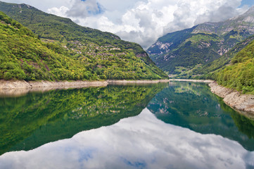 Fototapeta na wymiar Lago di Contra, Verzasca, Switzerland