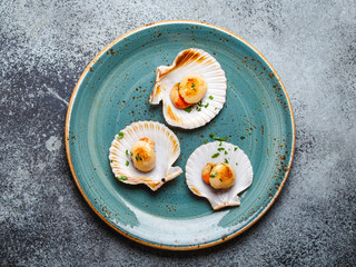 Tasty grilled scallops