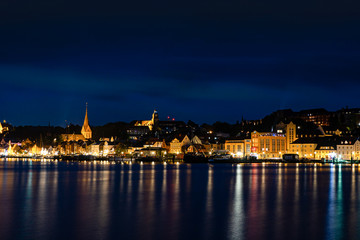 Fototapeta na wymiar Flensburg bei Nacht