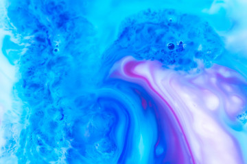 Erhabene Galaxie-Zusammenfassungs-Hintergrund-Beschaffenheit. Atemberaubende und bezaubernde Wirbel aus leuchtenden Blau- und Rosatönen. Grafische Ressource. Raumgefühl, Meer und Träume werden wach. Magische Landschaft.