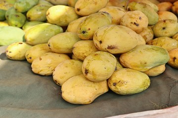 mango fruit at the street food
