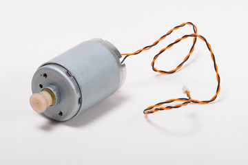 Recycled DC motor for Arduino and other DIY projects