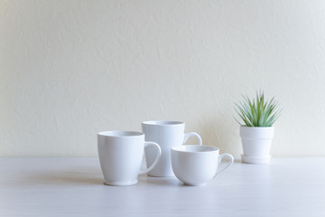 白いコーヒーカップ　シンプルな背景素材