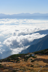 晩秋の千畳敷カールと雲海
