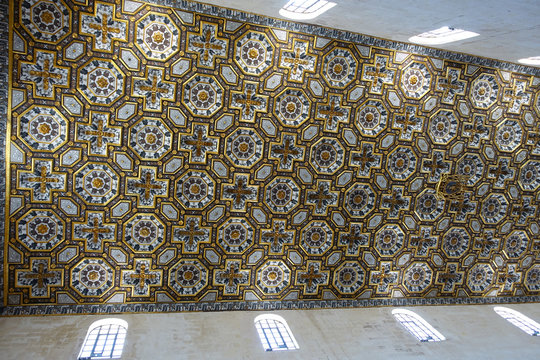 plafond de l &eacute;glise