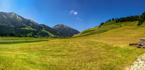 Fototapeta na wymiar Oberstdorf Berge Alpen Panorama Wandern
