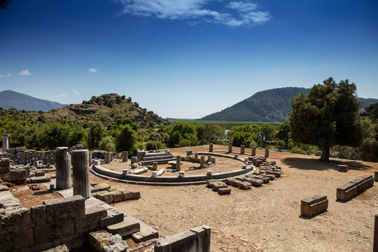 Ancient city of Kaunos, Dalyan valley, Turkey. Kaunos (Latin: Caunus) was a city of ancient Caria and in Anatolia, a few km west of the modern town of Dalyan, Muğla Province, Turkey.