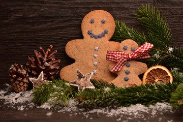 Weihnachtsplätzchen Männchen und Weihnachtsdekoration