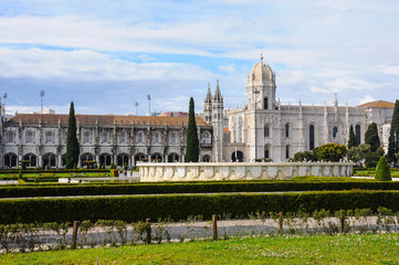 Fototapeta premium Praça do Império (Empire Square), city square and park adjacent to the Jerónimos Monastery in the parish of Belém. Lisbon, Portugal