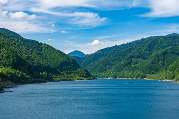 木曽川源流　ダム湖百選の奥木曽湖