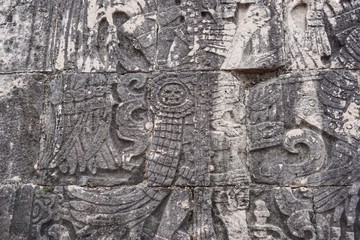 Maya Eingravierungen - Wandmalerei in Chichen Itza Mexiko