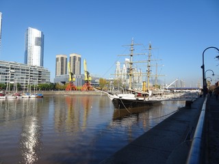 Fototapeta na wymiar Puerto Madero is one of the forty-eight neighborhoods in which the Autonomous City of Buenos Aires (CABA), capital of the Argentine Republic, is divided.