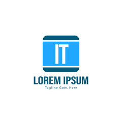 Initial IT logo template with modern frame. Minimalist IT letter logo vector illustration
