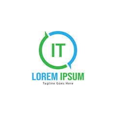 Initial IT logo template with modern frame. Minimalist IT letter logo vector illustration