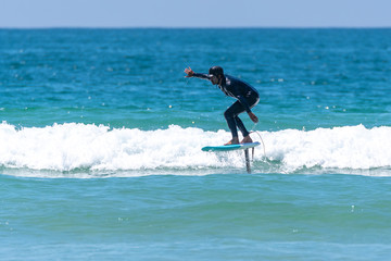 Hidrofoil surfer